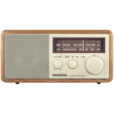Wood Cabinet AM-FM Tabletop Radio